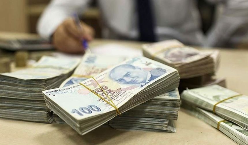 BES Teminatlı Kredi Kullanımı

Bu yeni düzenlemeyle, BES birikimleri teminat olarak gösterilerek bankalardan kredi kullanılması mümkün hale geldi. Krediye teminat olarak gösterilen BES birikimleri, kredi süresi boyunca Alacağın Devri Fonlarında değerlenmeye devam ediyor. Kredi kapatıldıktan sonra ise teminat gösterilen BES birikimlerinin fon dağılımı, kredi açılışı öncesindeki haline geri dönüyor. Bu süreç, Emeklilik Gözetim Merkezi tarafından baştan sona yönetiliyor.
