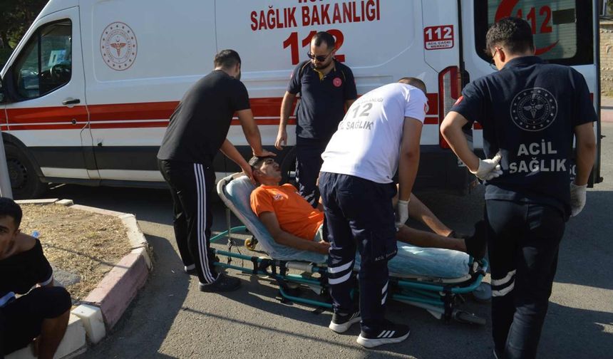 Siirt'te Feci Trafik Kazası: 2 Yaralı