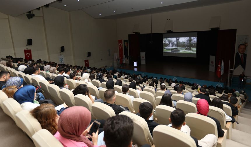 Bitlis Eren Üniversitesi'nde Burs ve Gönüllülük Etkinlikleri Yoğun Katılımla Gerçekleşti