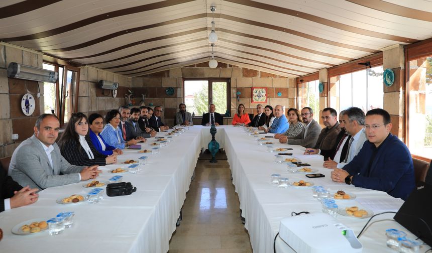 Bitlis Eren Üniversitesi Senato Toplantısı Ahlat’ta Yapıldı