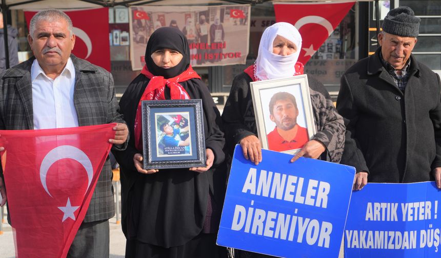 Muş’ta Evlat Nöbeti Devam Ediyor: Aileler Çocuklarına Kavuşmak İçin Direniyor