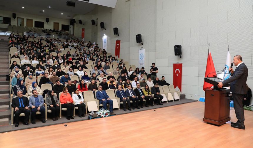 Bitlis Eren Üniversitesi Sağlık Hizmetleri MYO'da Mezunlar Coşkusu