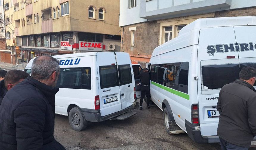 Bitlis’te Maddi Hasarlı Trafik Kazası