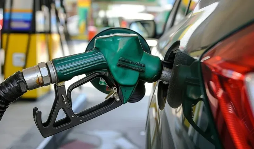 Akaryakıta bir zam daha bekleniyor