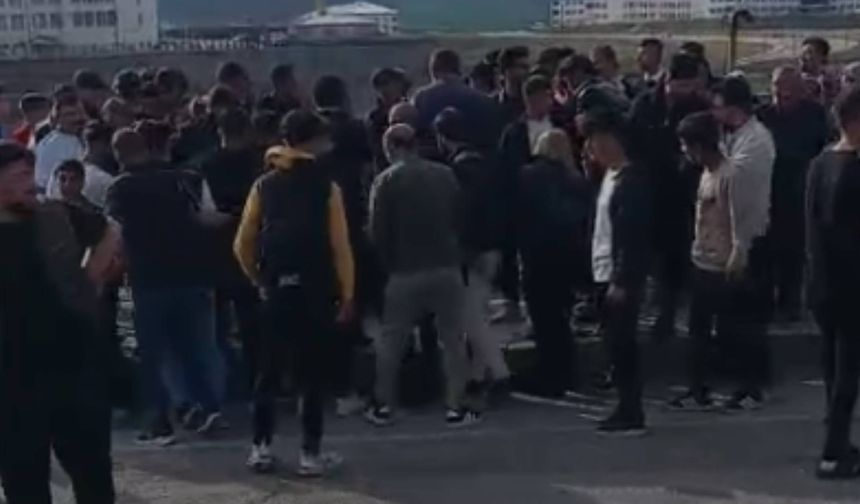 Bitlis’te yolun karşına geçerken aracın çarptığı çocuk ağır yaralandı