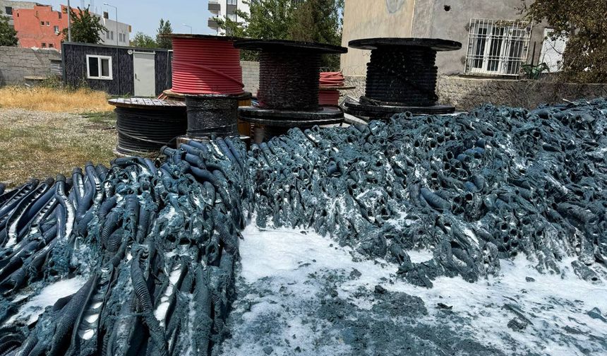 Batman’da Elektrik Kabloları Alev Aldı