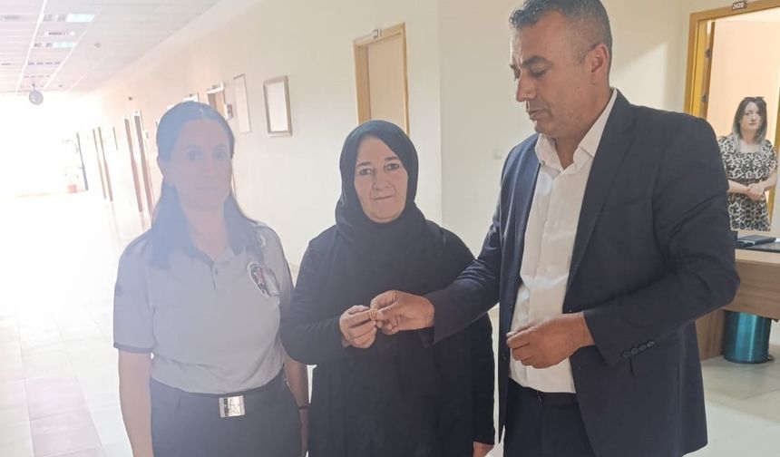 Hastanede Bulunan 35 Bin TL Değerindeki Yüzük Sahibine Teslim Edildi