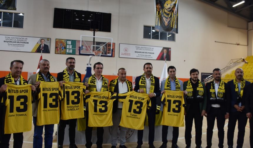Şampiyonluk için Bitlis Spor gücünü birleştirdi