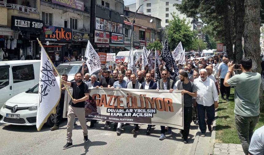 Tatvan’da Gazze İçin Vicdan Yürüyüşü