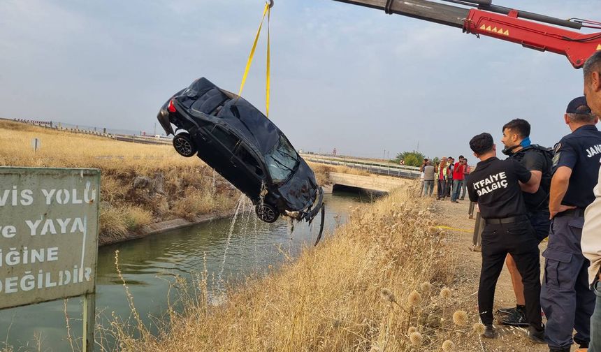 İki Otomobil Çarpıştı: Araçlardan Biri Sulama Kanalına Uçtu