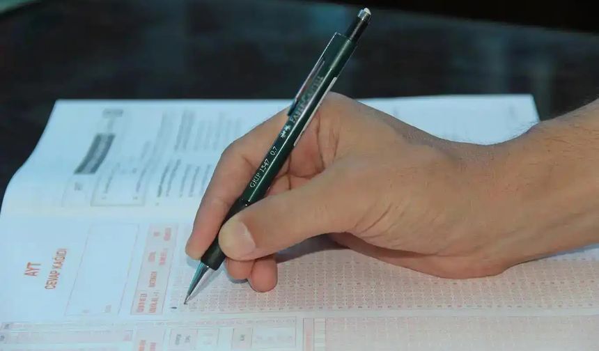 MEB Akademi Giriş Sınavı'nın İkinci Oturumu Tamamlandı