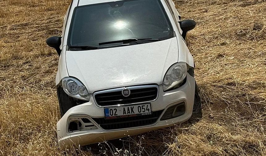Siirt’te Lastiği Patlayan Otomobil Tarlaya Uçtu: 1 Yaralı