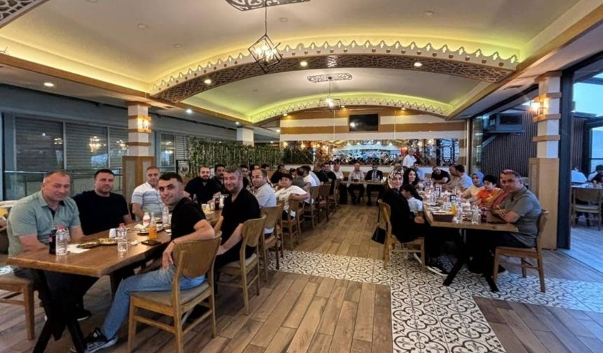 Tatvan'da görev yerleri değişen cezaevi personelleri için veda yemeği