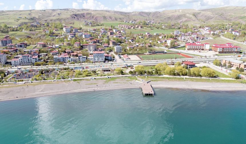 Ahlat Belediyesi: Van Gölü’nde su kalitesi yüzmeye elverişli