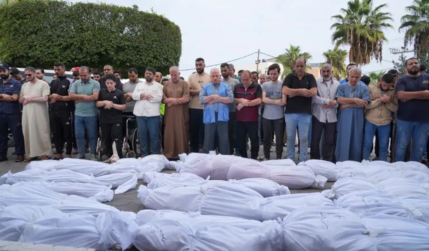 Gazze'de şehit sayısı 61 bin 897'ye yükseldi