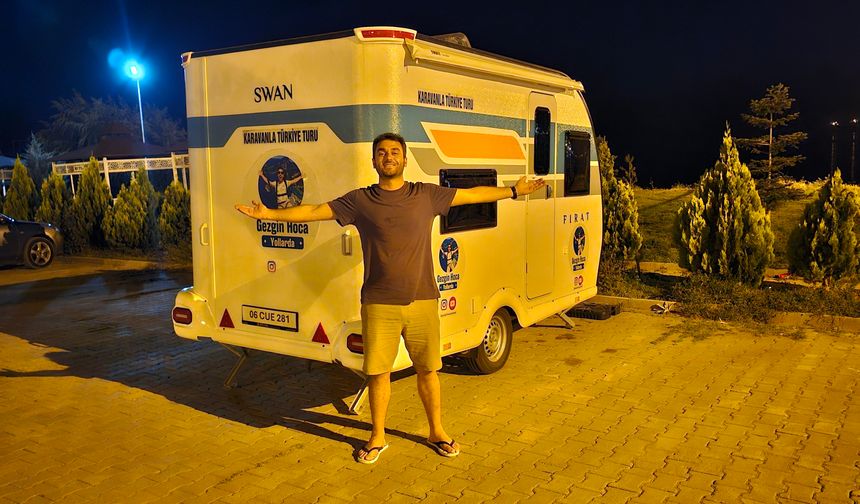 Karavanıyla Türkiye’yi gezen gezgin Tatvan'da Van Gölü Sahillerine Ulaştı