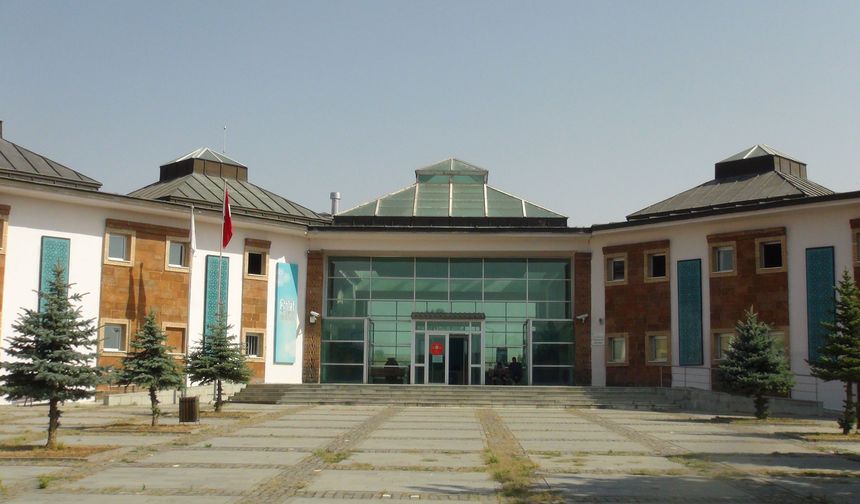 Ahlat Müzesi Ziyarete Geçici Olarak Kapatıldı