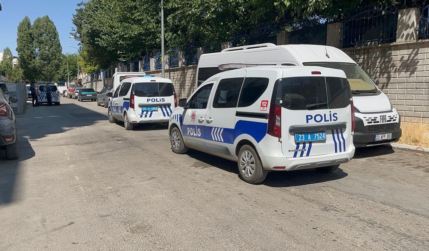 Evinde Silahını Temizlerken Kendini Vurdu