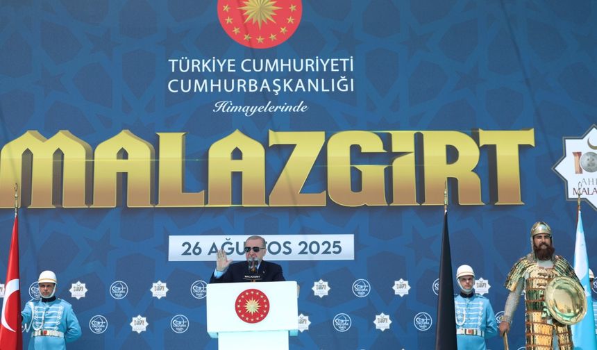 Cumhurbaşkanı Erdoğan: "Bugün bekası söz konusu olduğunda hiçbir güce boyun eğmeyen bir Türkiye'de yaşıyoruz"