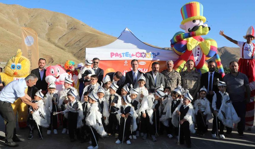 Bitlis’te Geleneksel Sünnet Şöleni Coşkuyla Gerçekleştirildi