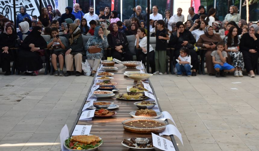 Bitlis’in Yöresel Yemekleri Beğeniye Sunuldu