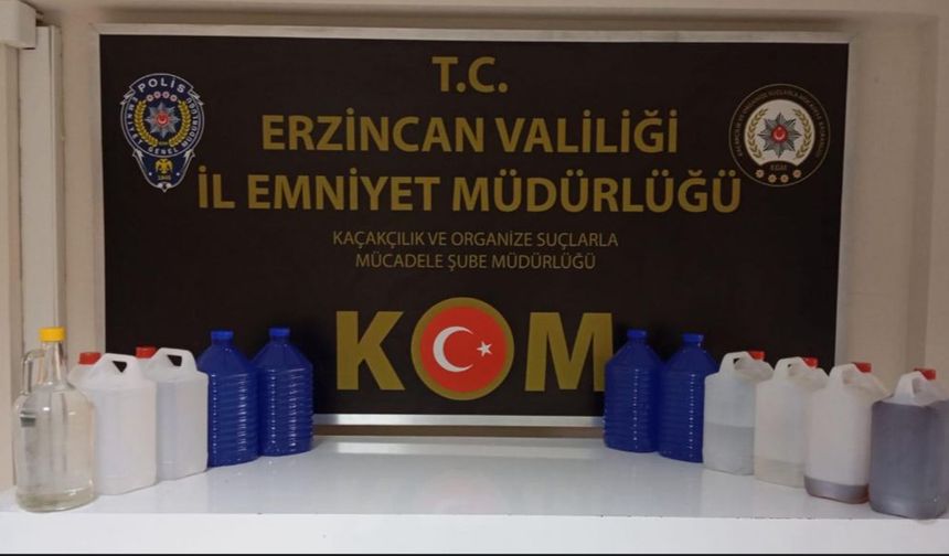 42 Litre Kaçak İçki Ele Geçirildi