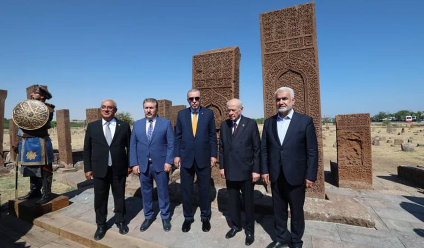HÜDA PAR Genel Başkanı Yapıcıoğlu Malazgirt etkinliklerine katıldı