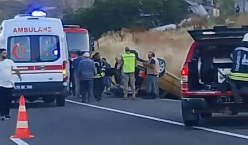 Takla Atan Otomobilde 18 Yaşındaki Genç Kız Hayatını Kaybetti