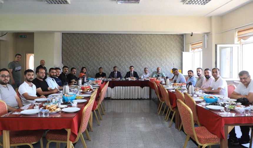 Vali Karakaya ve Başkan Tanğlay İlde Faaliyet Gösteren Basınla Bir Araya Geldi