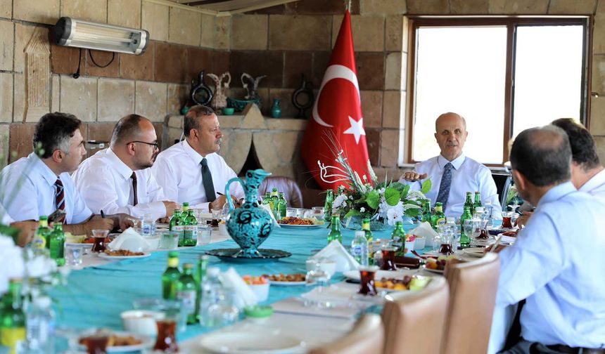 YÖK Başkanı Prof. Dr. Özvar, Ahlat’ta Bölge Rektörleriyle Buluştu