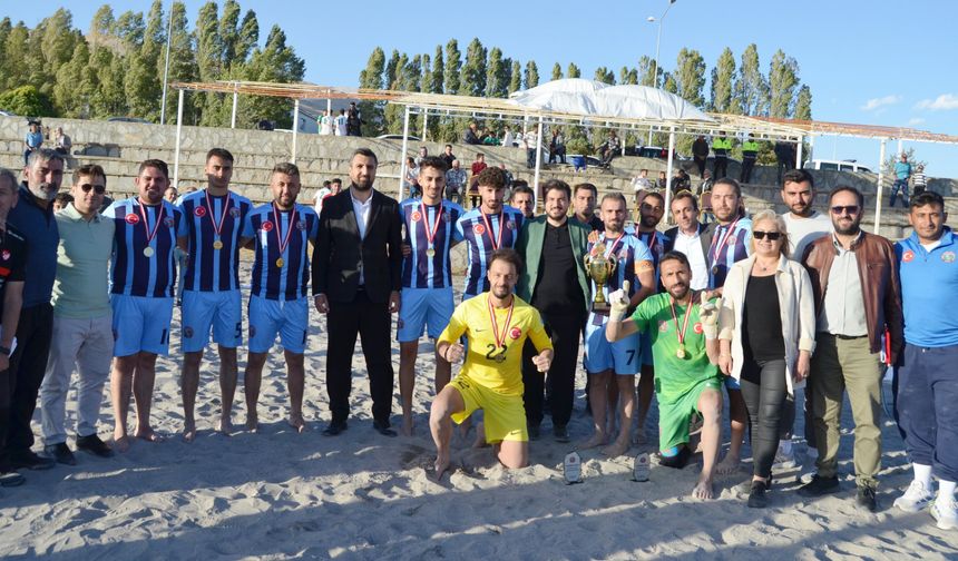 Adilcevaz Belediye Spor Plaj Futbolu Türkiye Finallerinde Bitlis’i Temsil Edecek