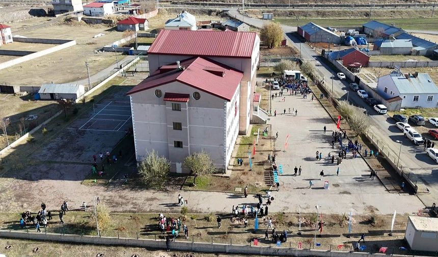 Ağrı’da Gazze Şehitleri İçin Fidanlar Toprakla Buluştu