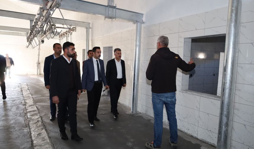 Güroymak’ta Hayvan Pazarı ve Mezbahane Projesi Devam Ediyor