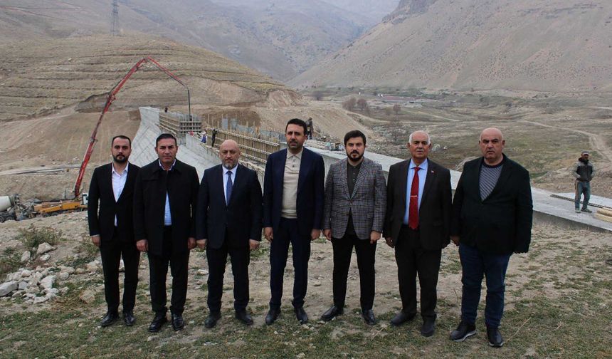 AK Parti Bitlis teşkilatı, Adilcevaz Barajı’nı inceledi