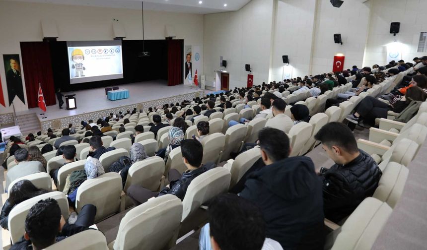 Bitlis Eren Üniversitesi’nde İŞKUR Gençlik Programı İçin Bilgilendirme Toplantısı