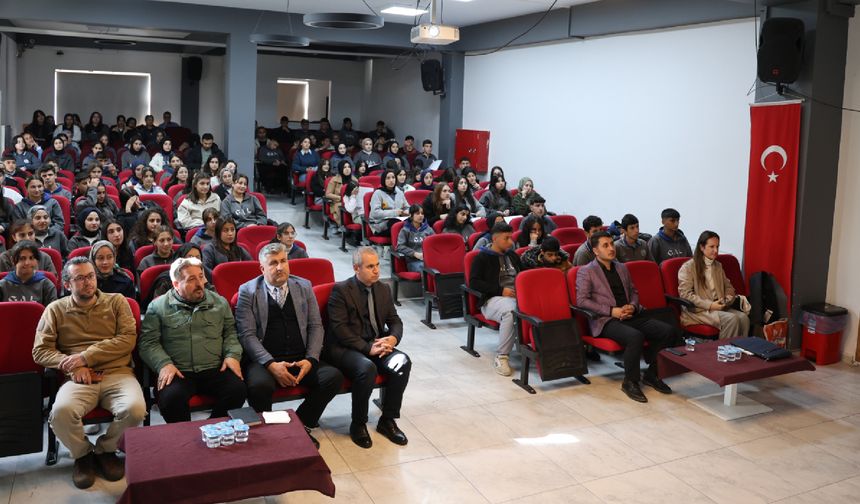 "Mavide Bilim" projesi Güroymak’ta öğrencilerle buluştu