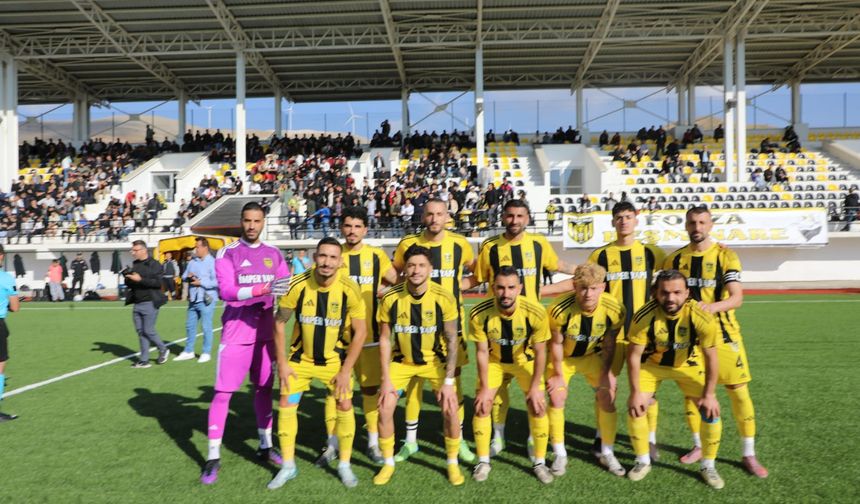 Bitlis Spor, Kendi Sahasında Rakibe 3 Gol Atarak Liderliği Sürdürdü