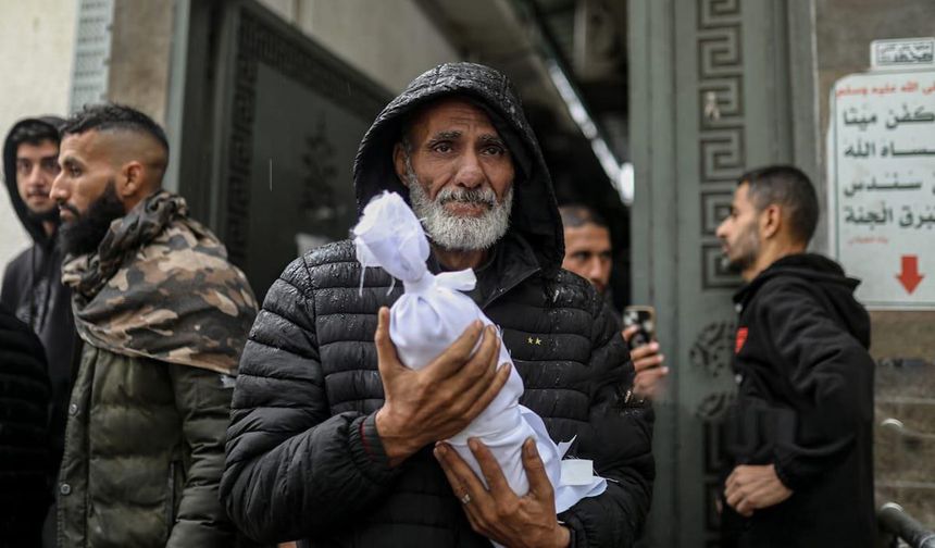 Ah Gazze! Fırtına ve soğuk hava: 14 şehit, on binlerce çadır kullanılamaz halde