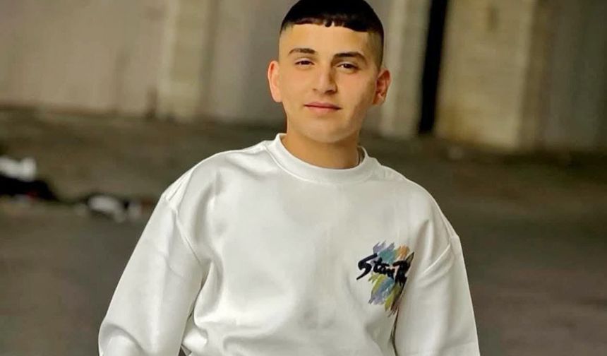 El-Halil'de 17 Yaşındaki Gazzeli Genç İşgalciler Tarafından Şehit Edildi