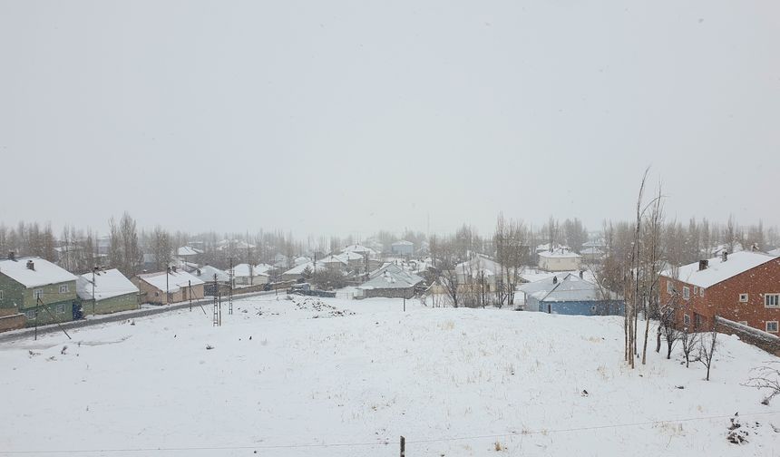 Van'da Kar Kalınlığı 20 Santimetreyi Aştı