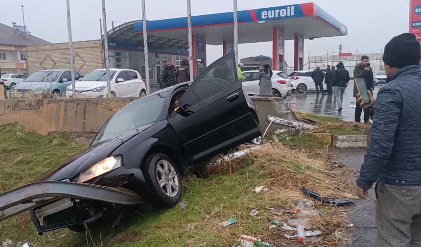Muş-Bitlis kara yolunda kaza: 3 yaralı
