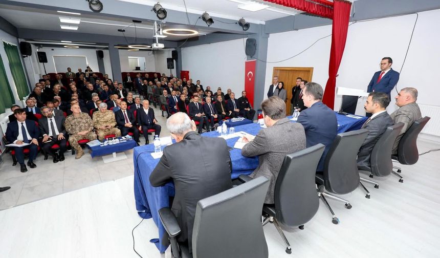 Güroymak’ta "İlçe Koordinasyon, İstişare ve Muhtarlar Toplantısı" düzenlendi