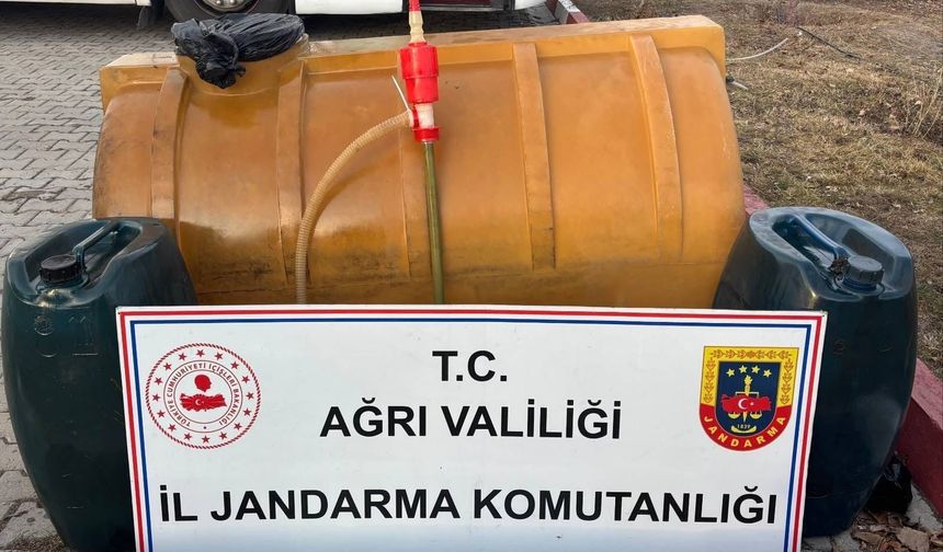 Yolcu otobüsünde 245 litre kaçak akaryakıt ele geçirildi