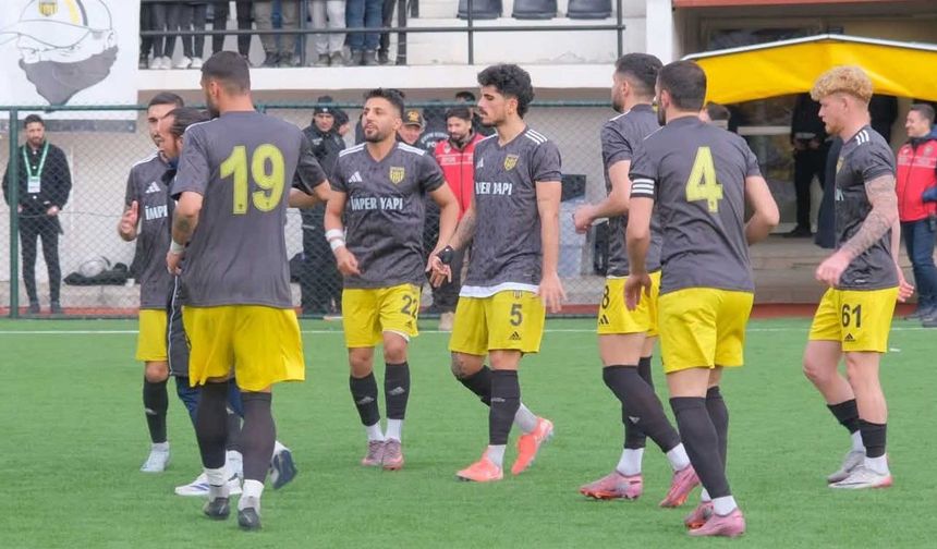 Bitlispor, Hakem Kararlarına Rağmen Kars’tan 1 Puanla Döndü