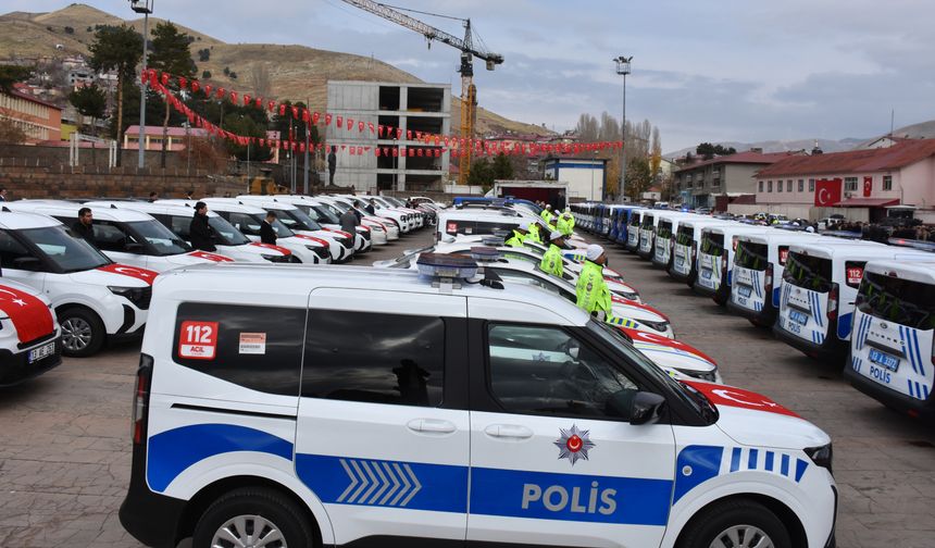 Bitlis’te jandarma ve emniyete araç takviyesi