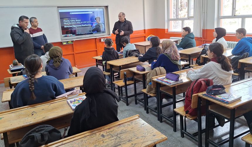 Bitlis İl Milli Eğitim Müdürü Kaya’dan DYK ziyareti