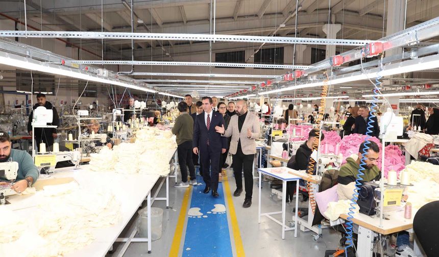 Vali Karakaya, Bitlis OSB’deki Fabrikaları Ziyaret Etti