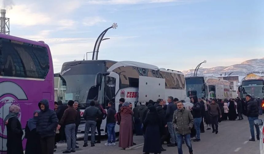 150 Umreci Dualarla Kutsal Topraklara Uğurlandı
