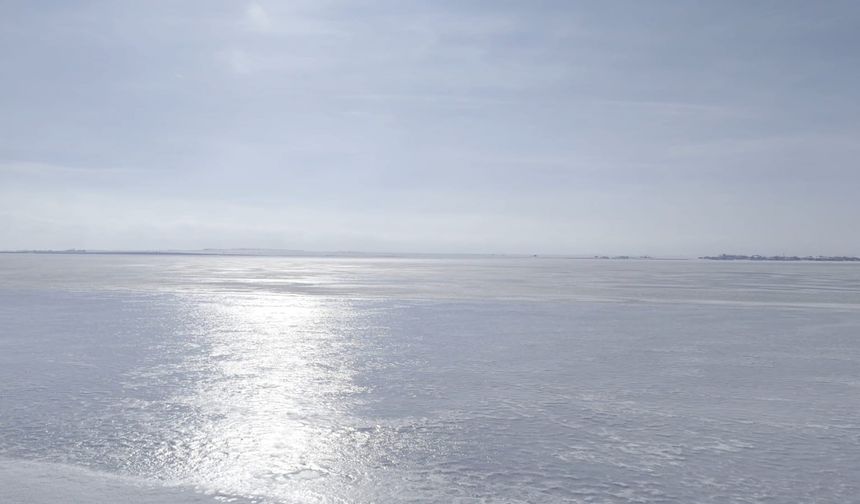 Arin Gölü’nde Kış Manzarası: Kuş Cenneti Kısmen Dondu