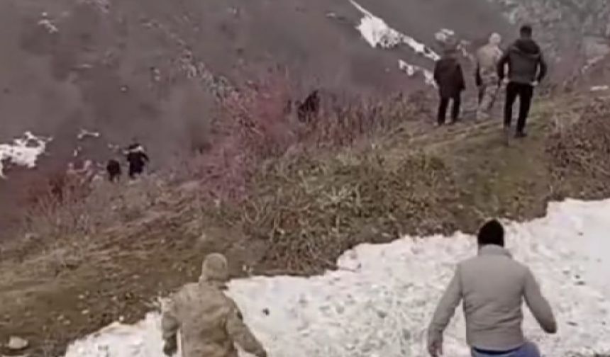 Bitlis’te araç uçuruma yuvarlandı: İlk belirlemelere göre 3 ölü, 5 yaralı